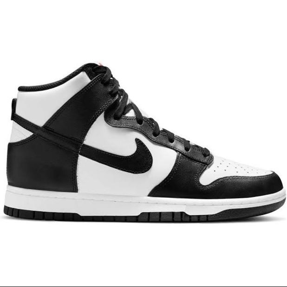 Nike Dunk Men size 9, Women size 10.5